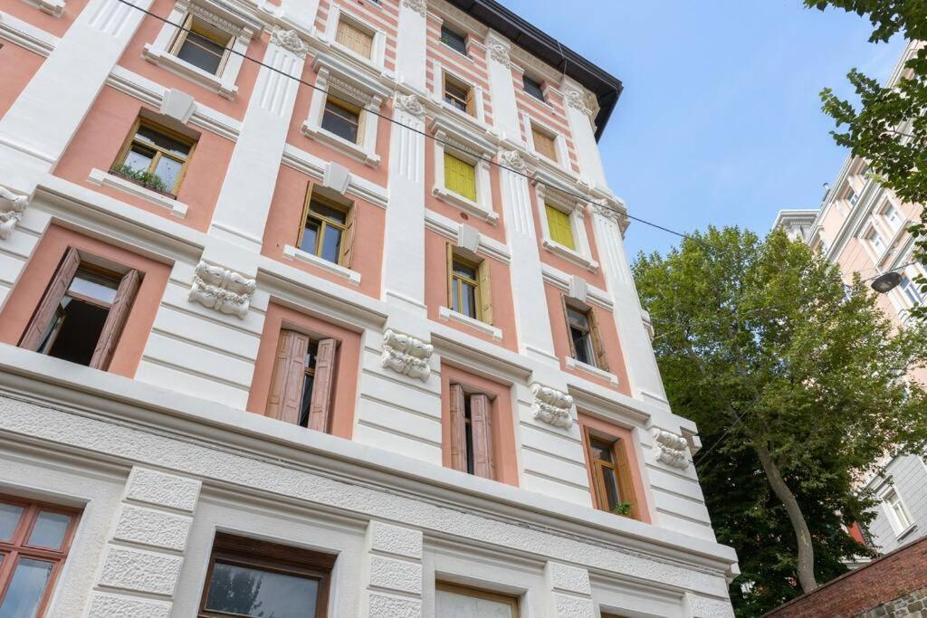 Casa Cereria - Apartment With Parking Trieste Eksteriør bilde